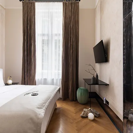Zola Hotel - Palais De Boheme (Adults Only)